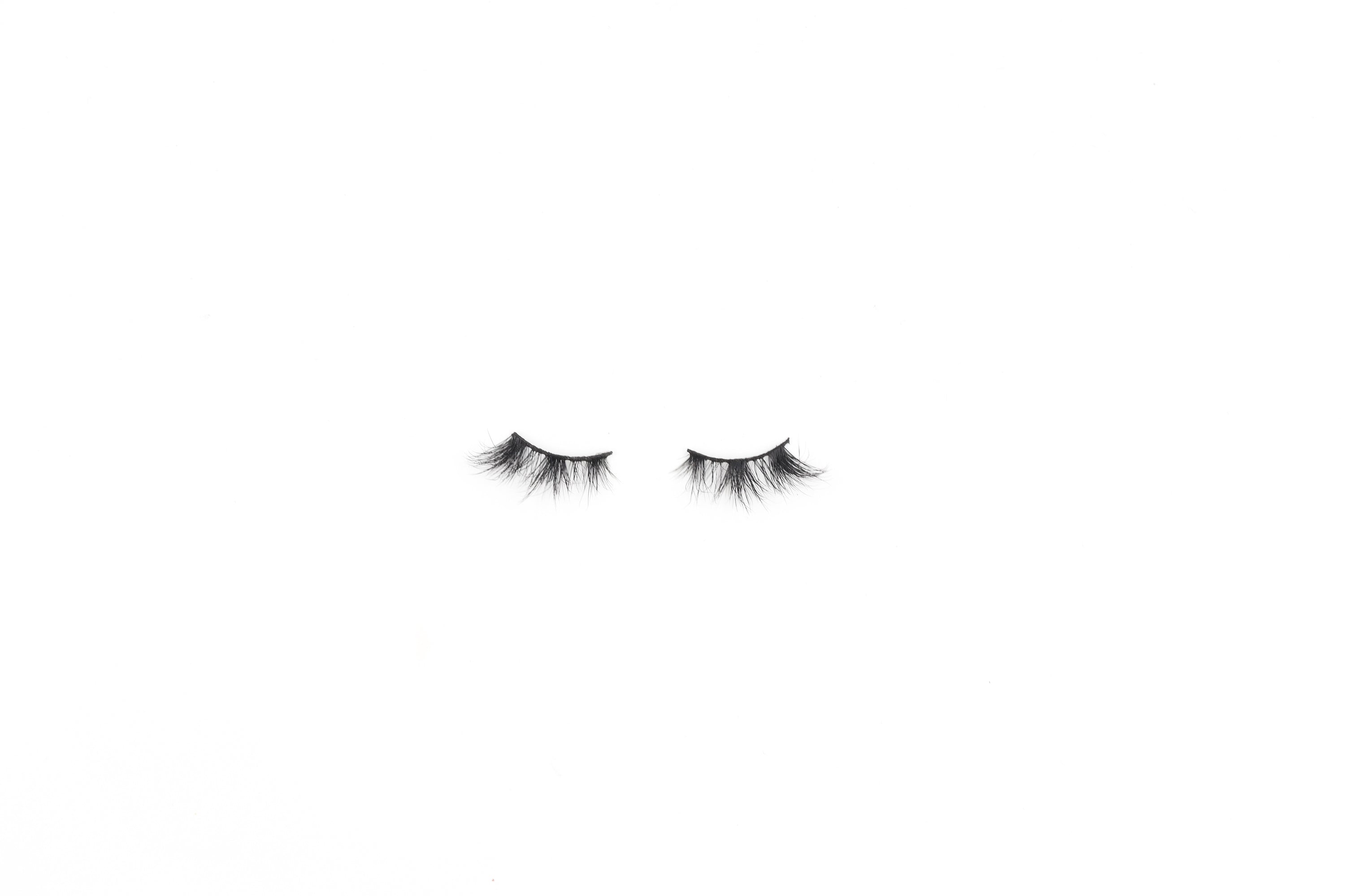 ANGEL WINGS HALF LASHES